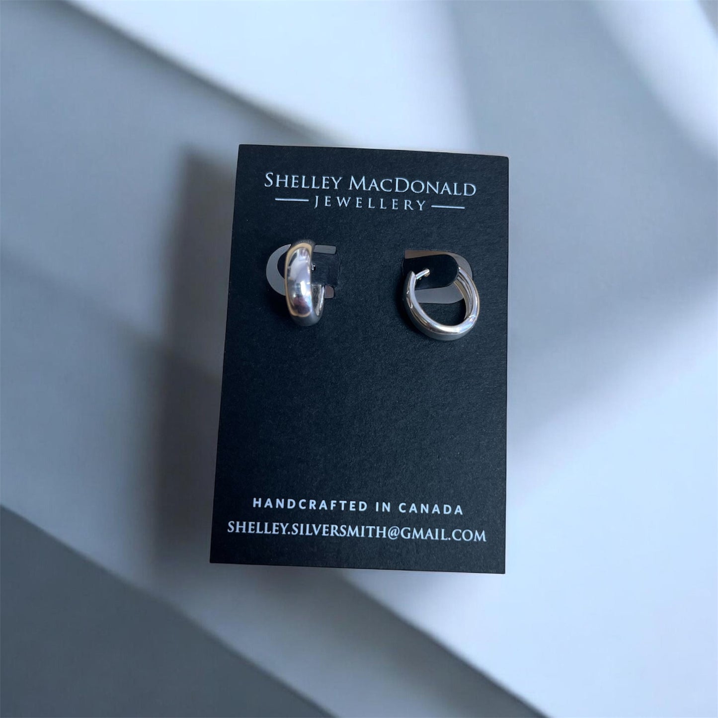 Medium Thick Ovate Hoops