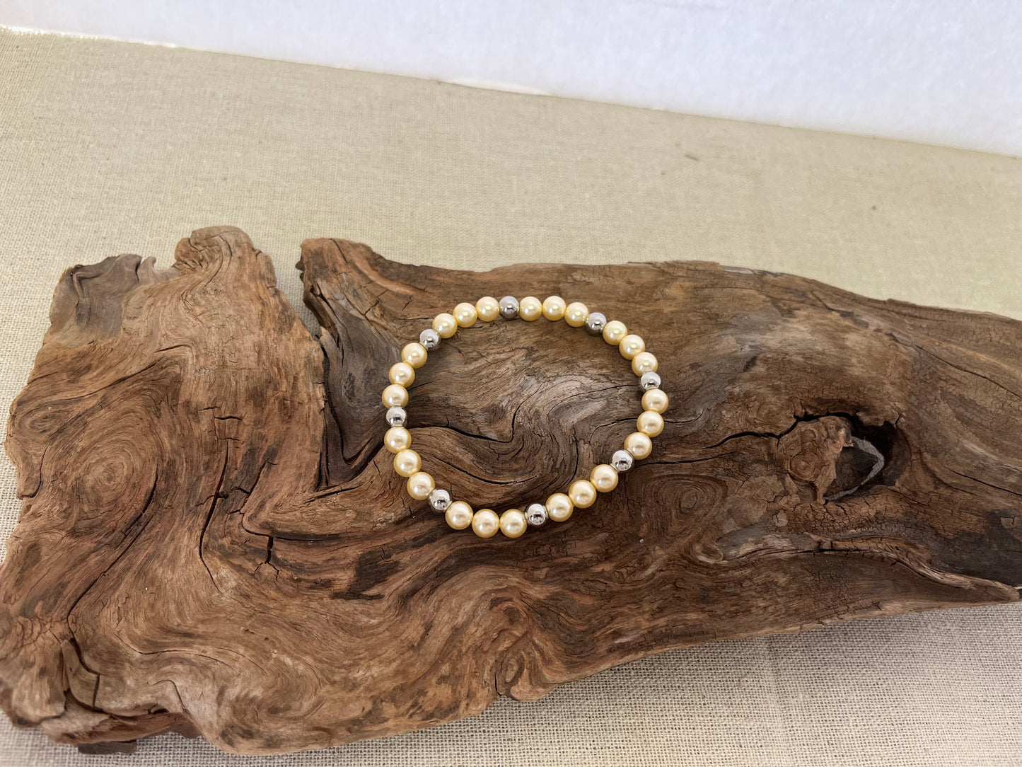 6mm Pearl Stretch Bracelet