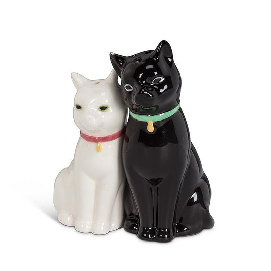 Cuddling Cat Salt & Pepper Set