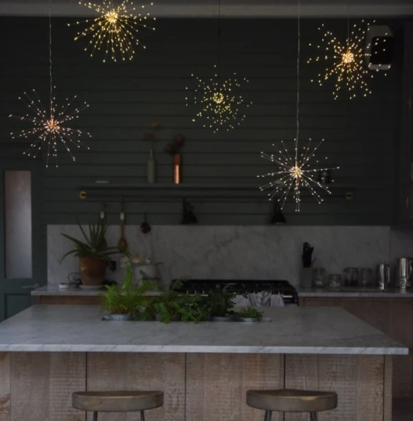 Hanging Starburst Light Copper