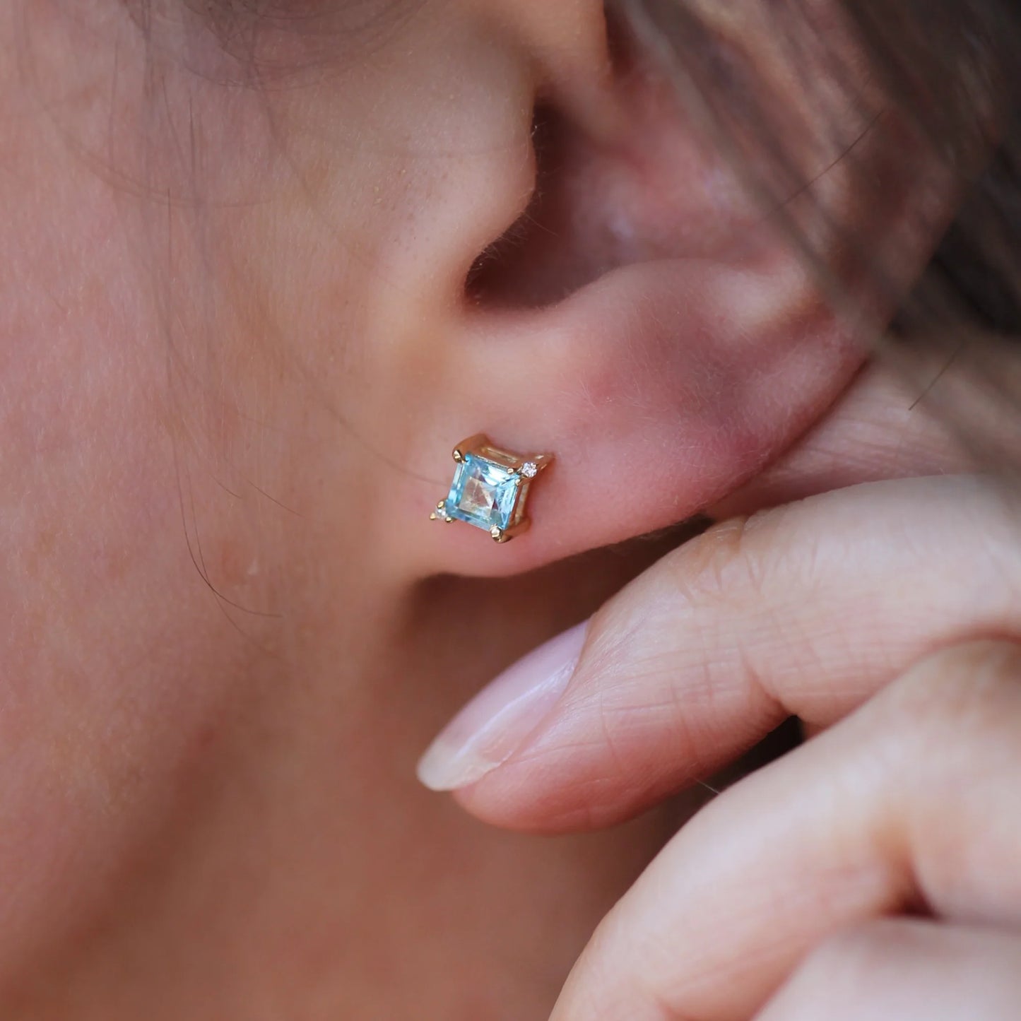 Mini Diana Studs Swiss Blue Topaz