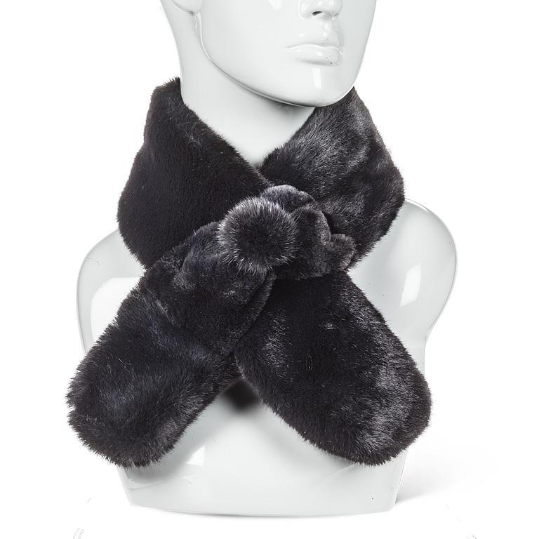 Pull Through Scarf with Pompom